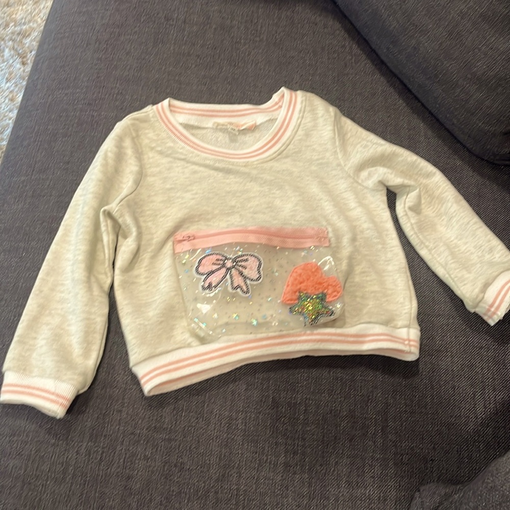 Baby Sara sweater with pouch